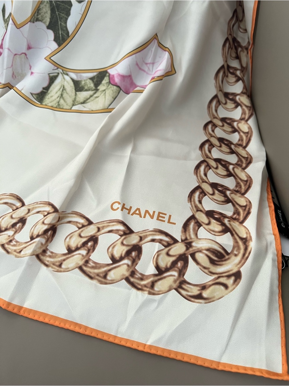 Silk Chain & Floral Print Scarf Cream Pink Gold 34” Square - Picture 6 of 8